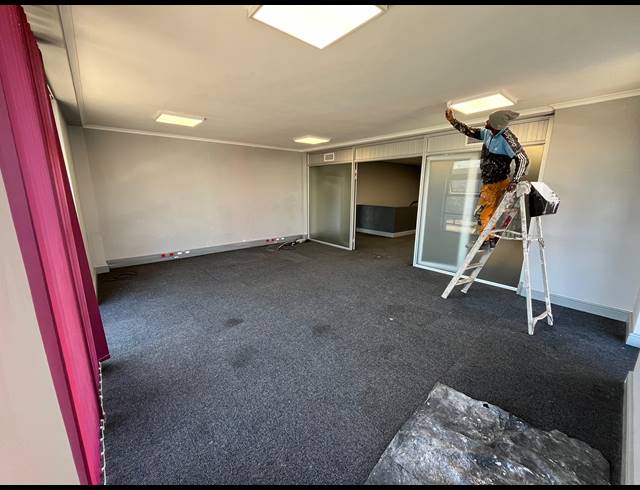 342M² WAREHOUSE TO LET IN STIKLAND INDUSTRIAL